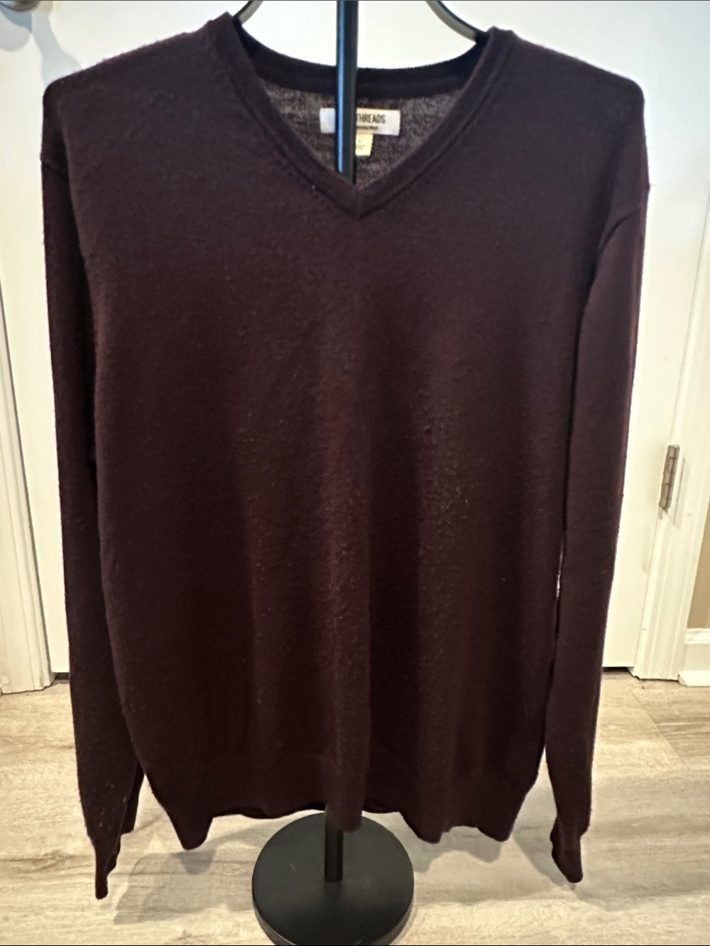 V-Neck Men's Sweater in Dark purple